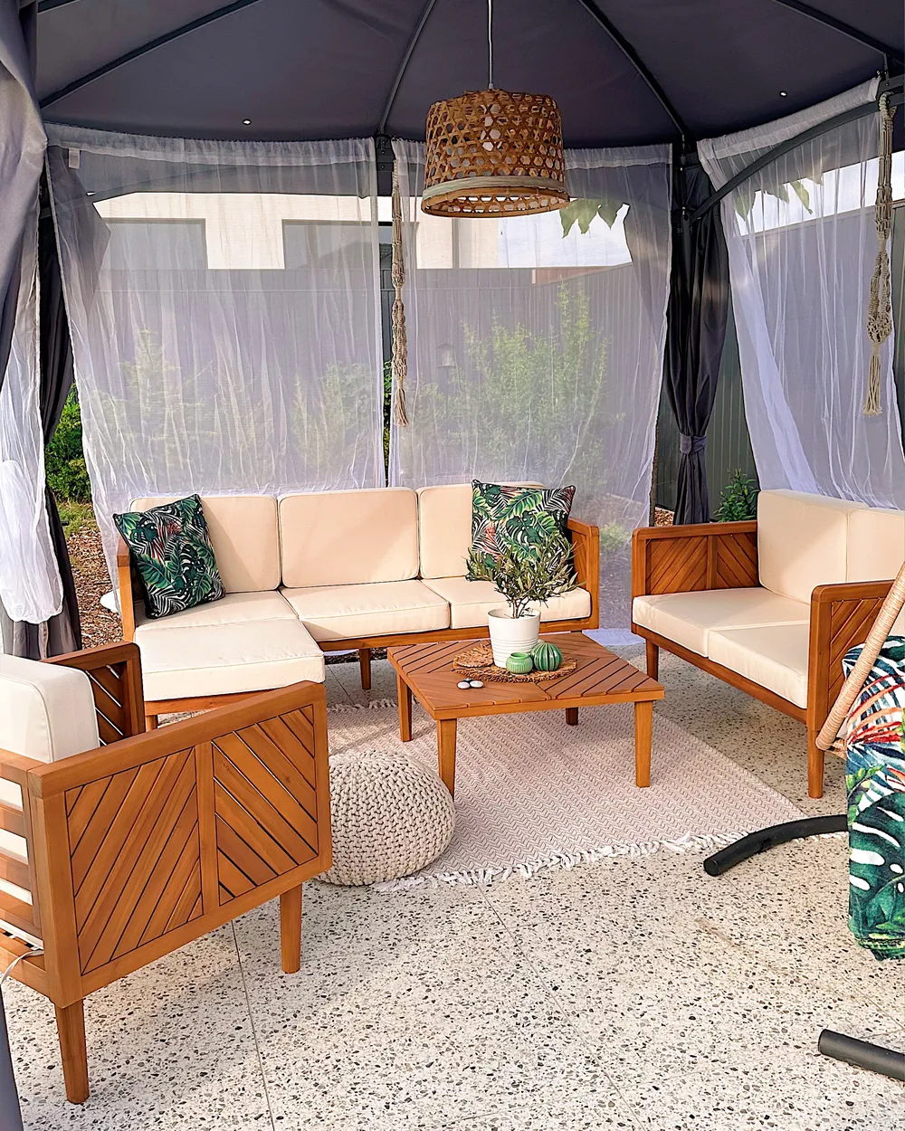Loungeset met tafel en ottomaan 5-zits BARATTI Acaciahout Bruin