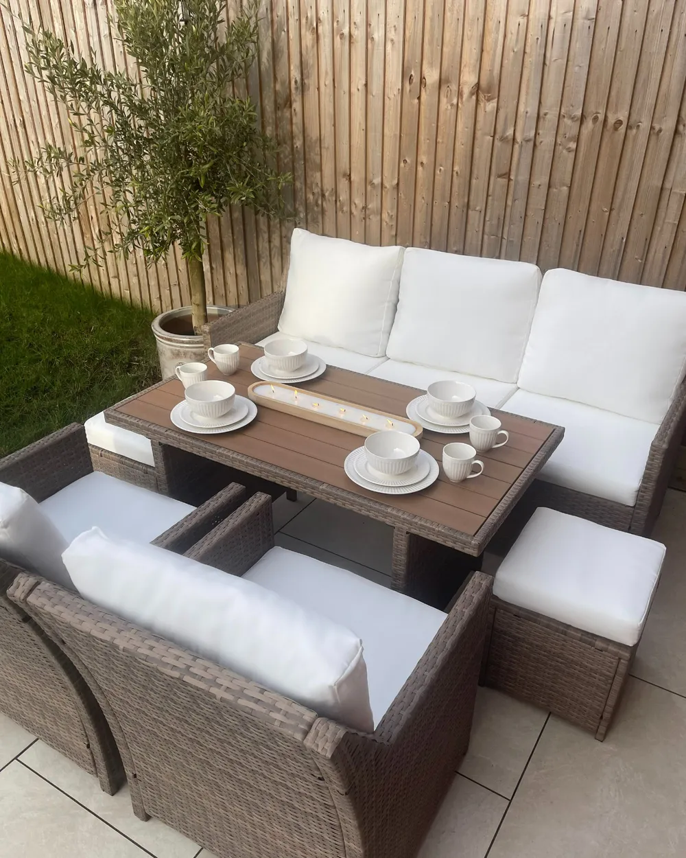 Loungeset met tafel en ottomaan 5-zits FONTI met kussens PE rotan Bruin